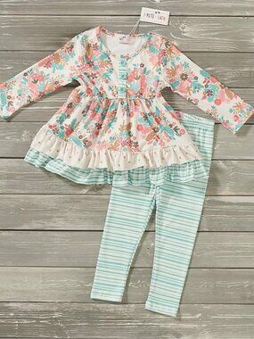 Bunch of Flowers & Boys: Two-Piece Outfit